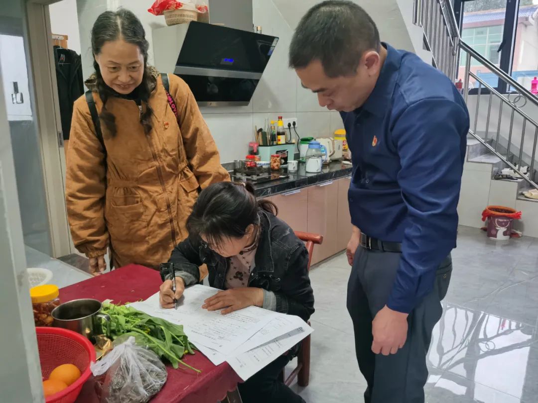 我会资助望城区两个低收入家庭 我会资助望城区两个低收入家庭